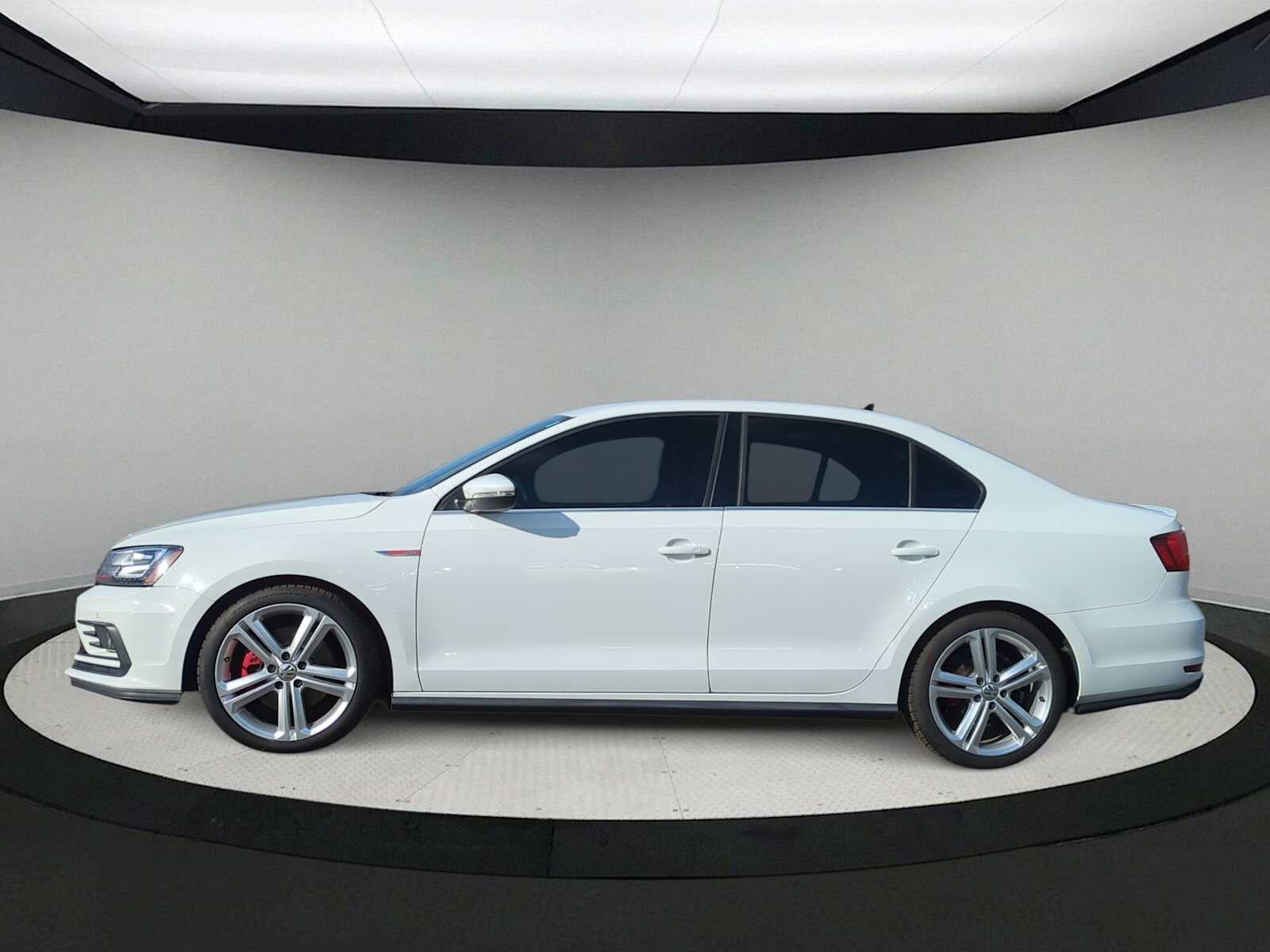 Volkswagen Jetta 2.0T GLI SE 2016