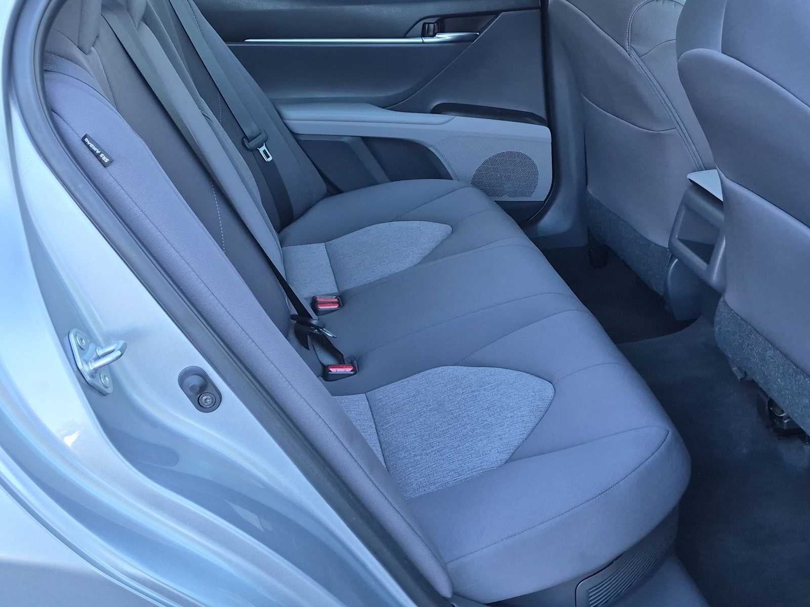 Toyota Camry Hybrid LE 2021
