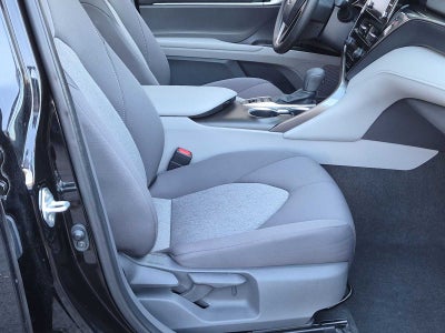 Toyota Camry Hybrid LE 2021