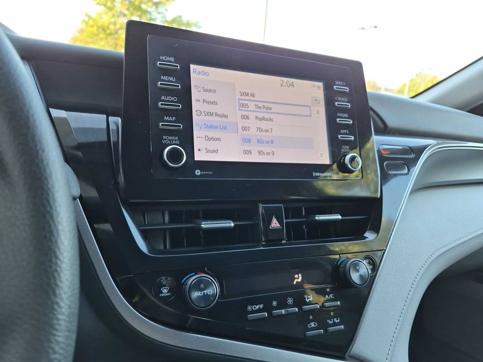 Toyota Camry Hybrid LE 2021