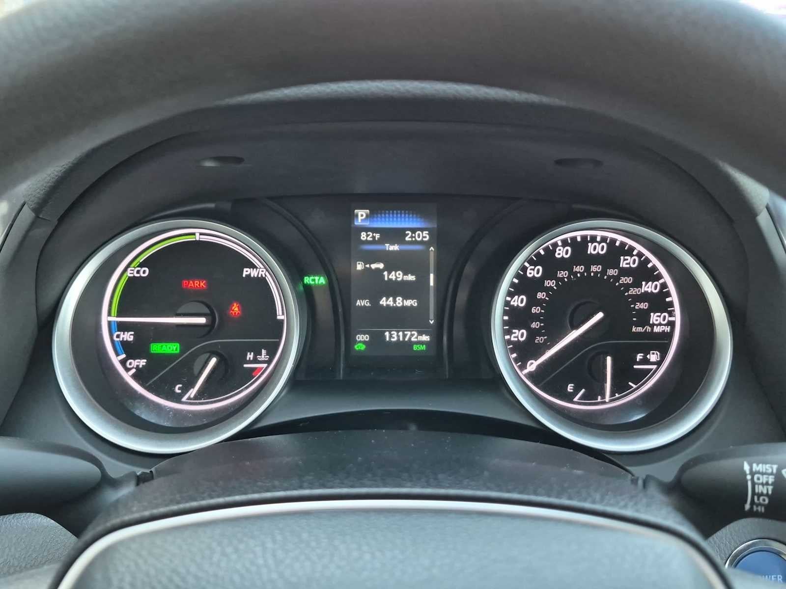 Toyota Camry Hybrid LE 2021
