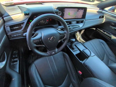 Lexus ES 300h F SPORT 2022