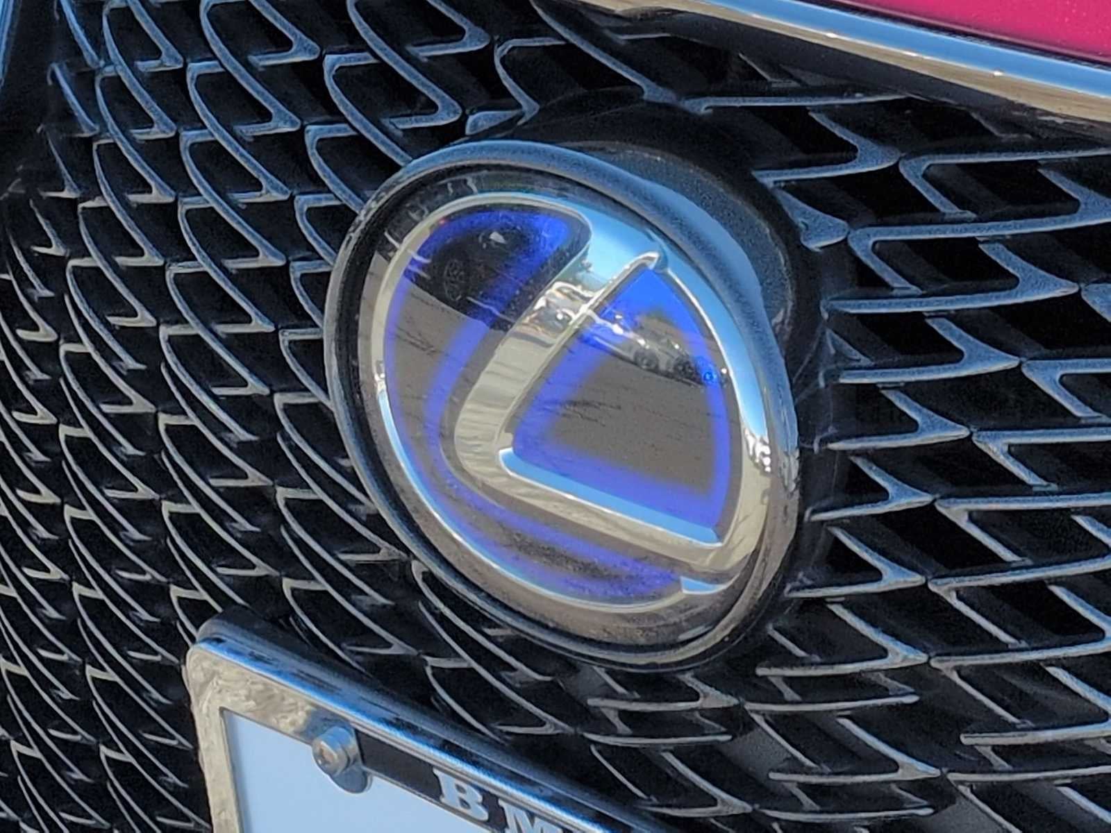 Lexus ES 300h F SPORT 2022