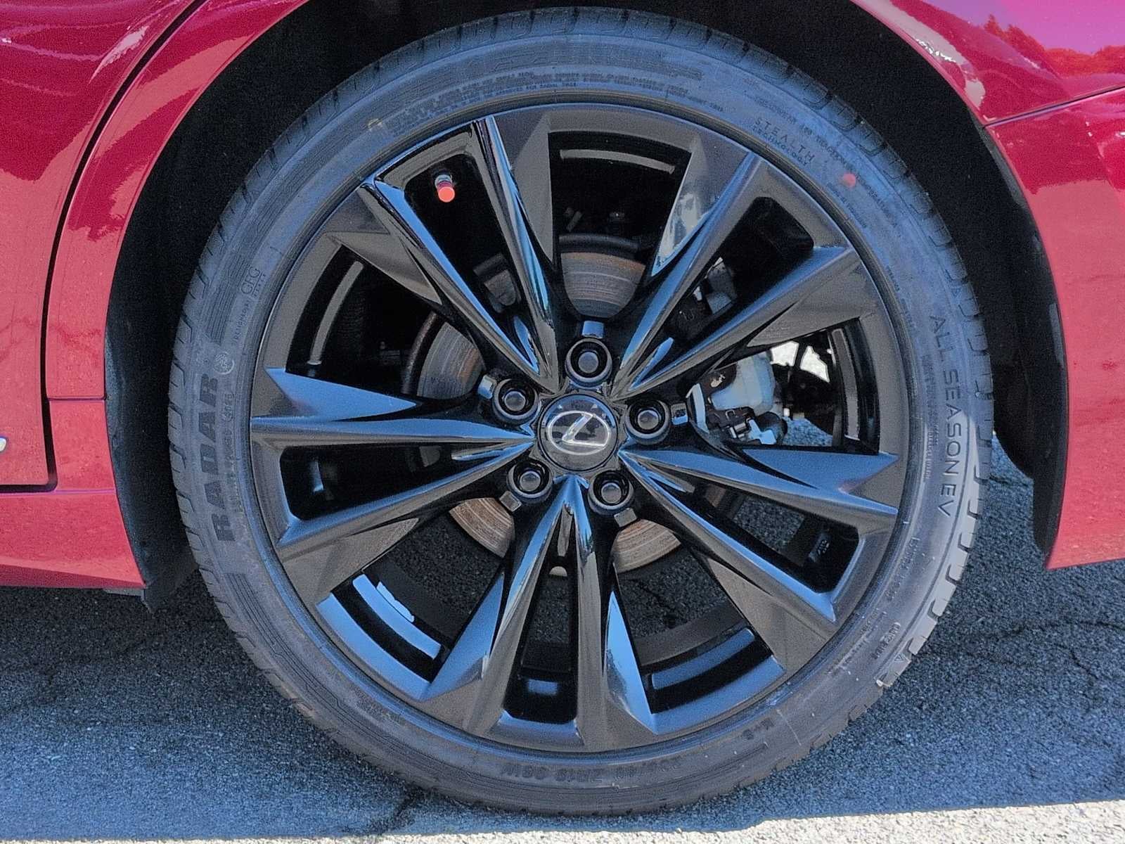 Lexus ES 300h F SPORT 2022