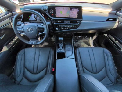 Lexus ES 300h F SPORT 2022