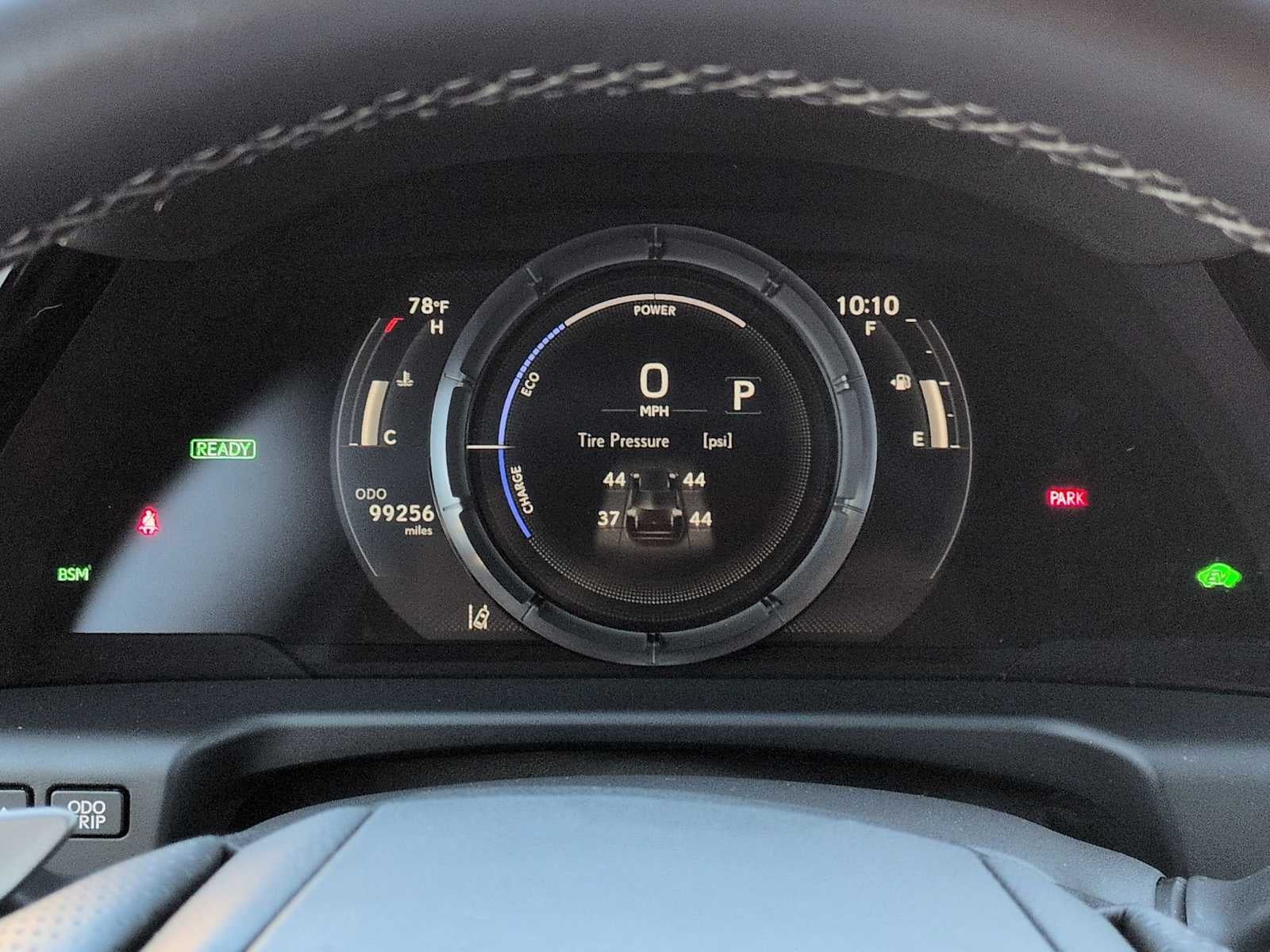 Lexus ES 300h F SPORT 2022