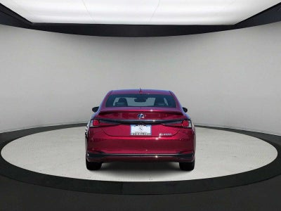 Lexus ES 300h F SPORT 2022