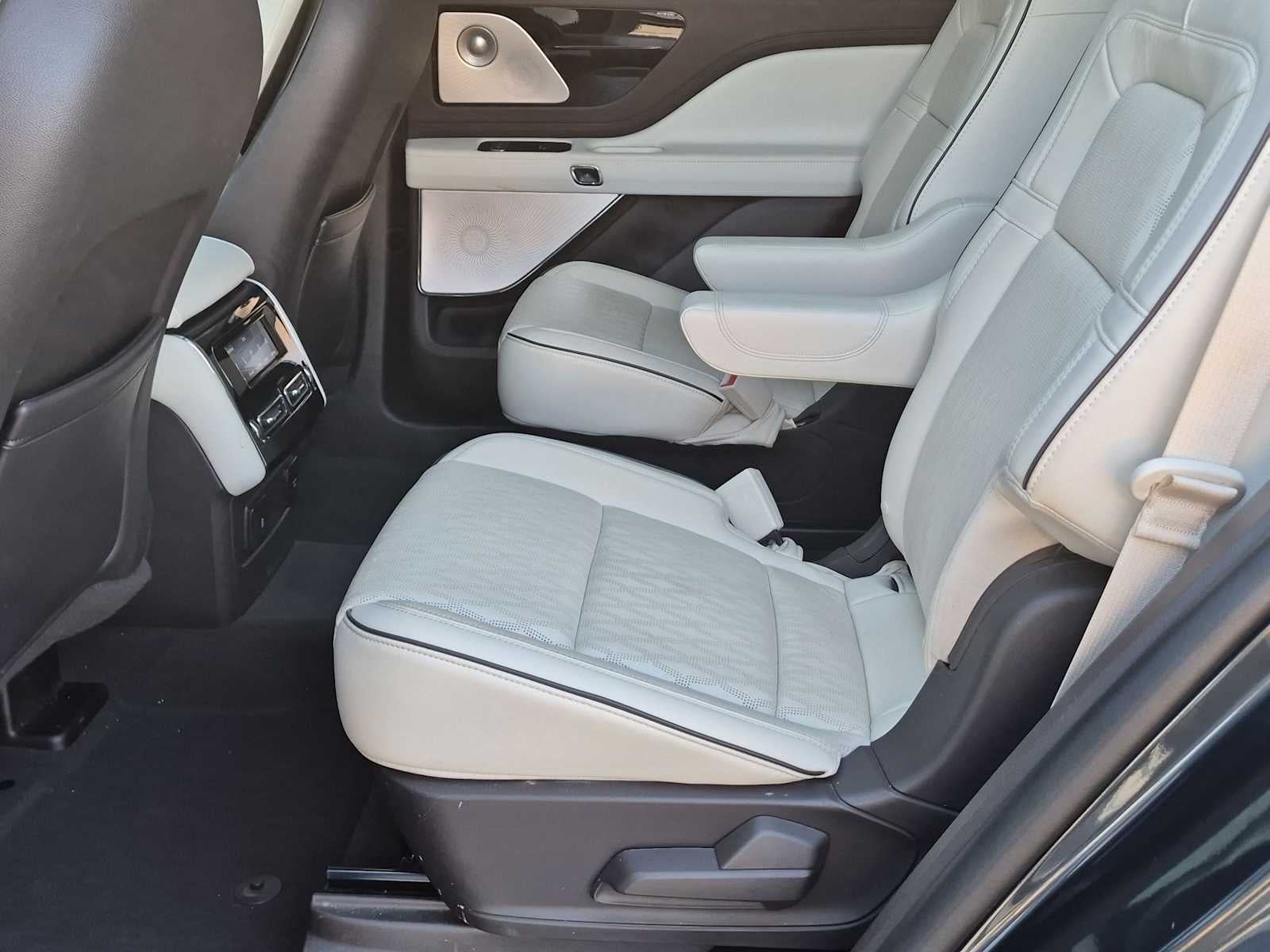 2022 Lincoln Aviator Black Label Grand Touring