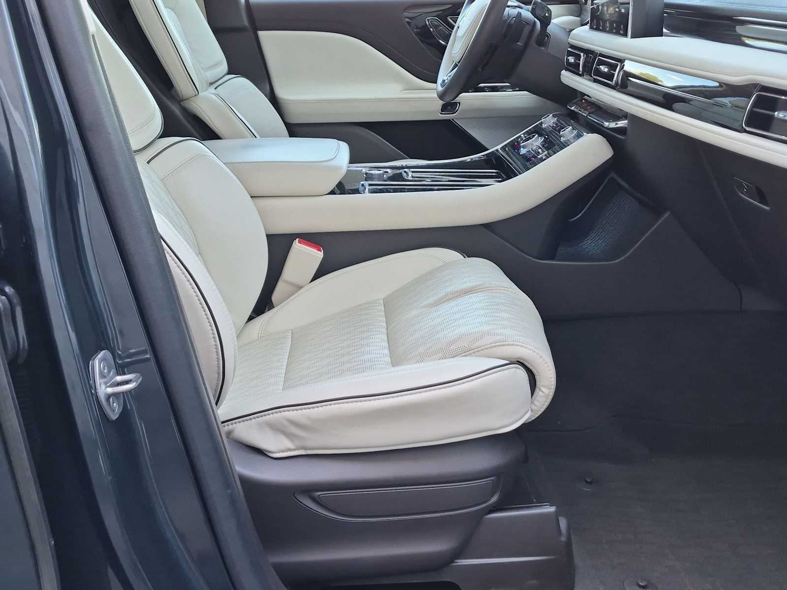 2022 Lincoln Aviator Black Label Grand Touring