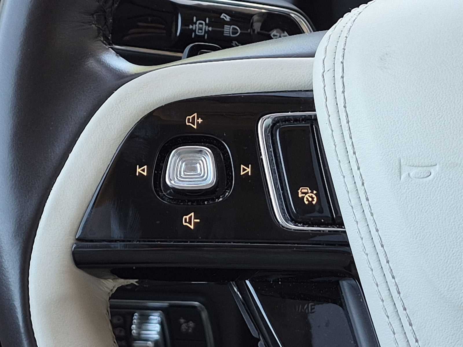 2022 Lincoln Aviator Black Label Grand Touring