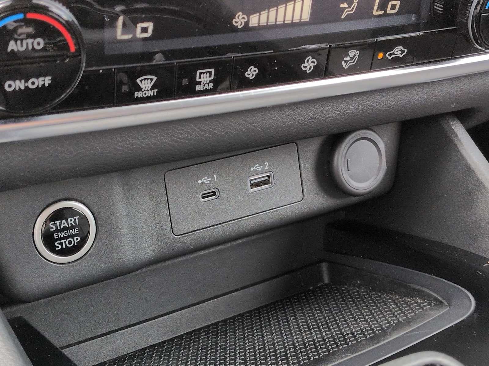 Nissan Rogue SV 2023