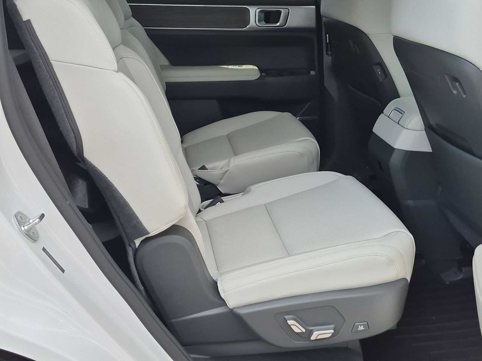 Hyundai Santa Fe Hybrid Calligraphy 2025