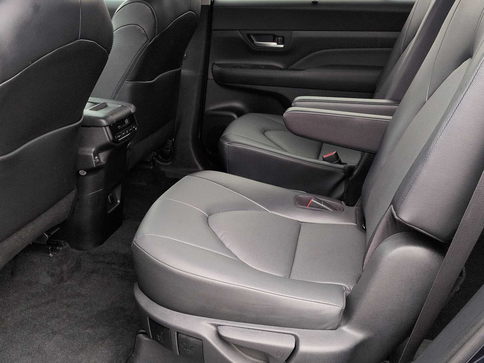 Toyota Grand Highlander XLE 2024