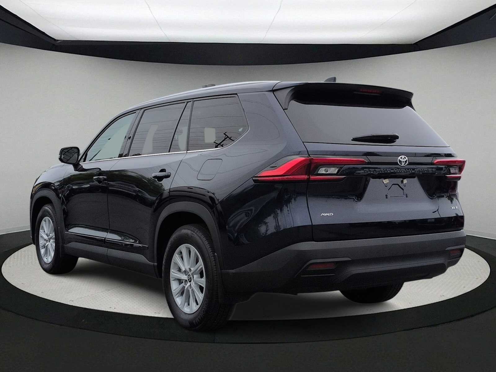Toyota Grand Highlander XLE 2024