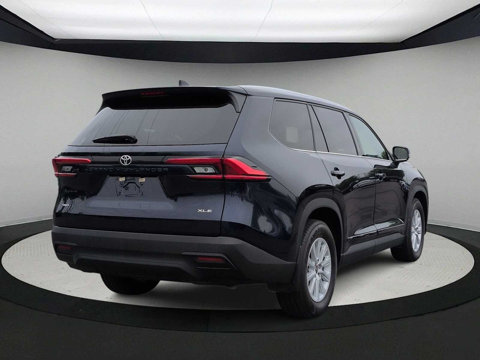 Toyota Grand Highlander XLE 2024
