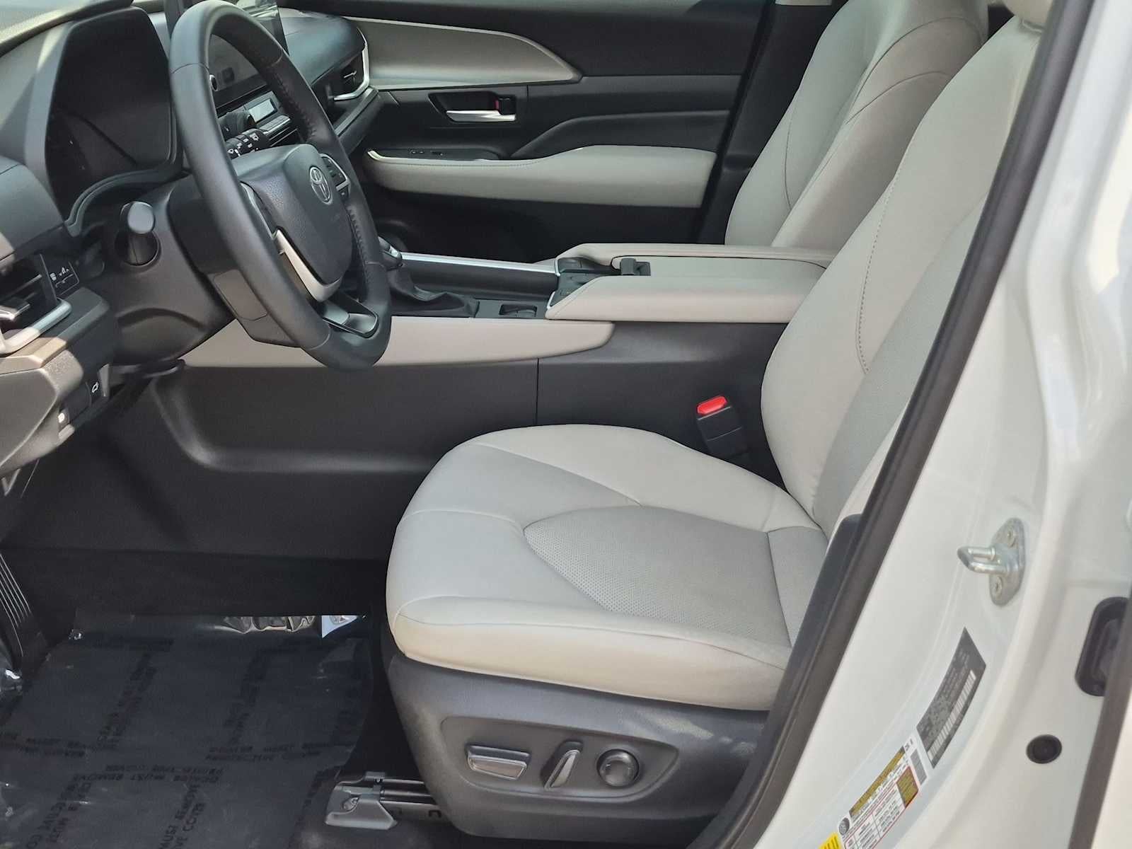 Toyota Grand Highlander XLE 2025