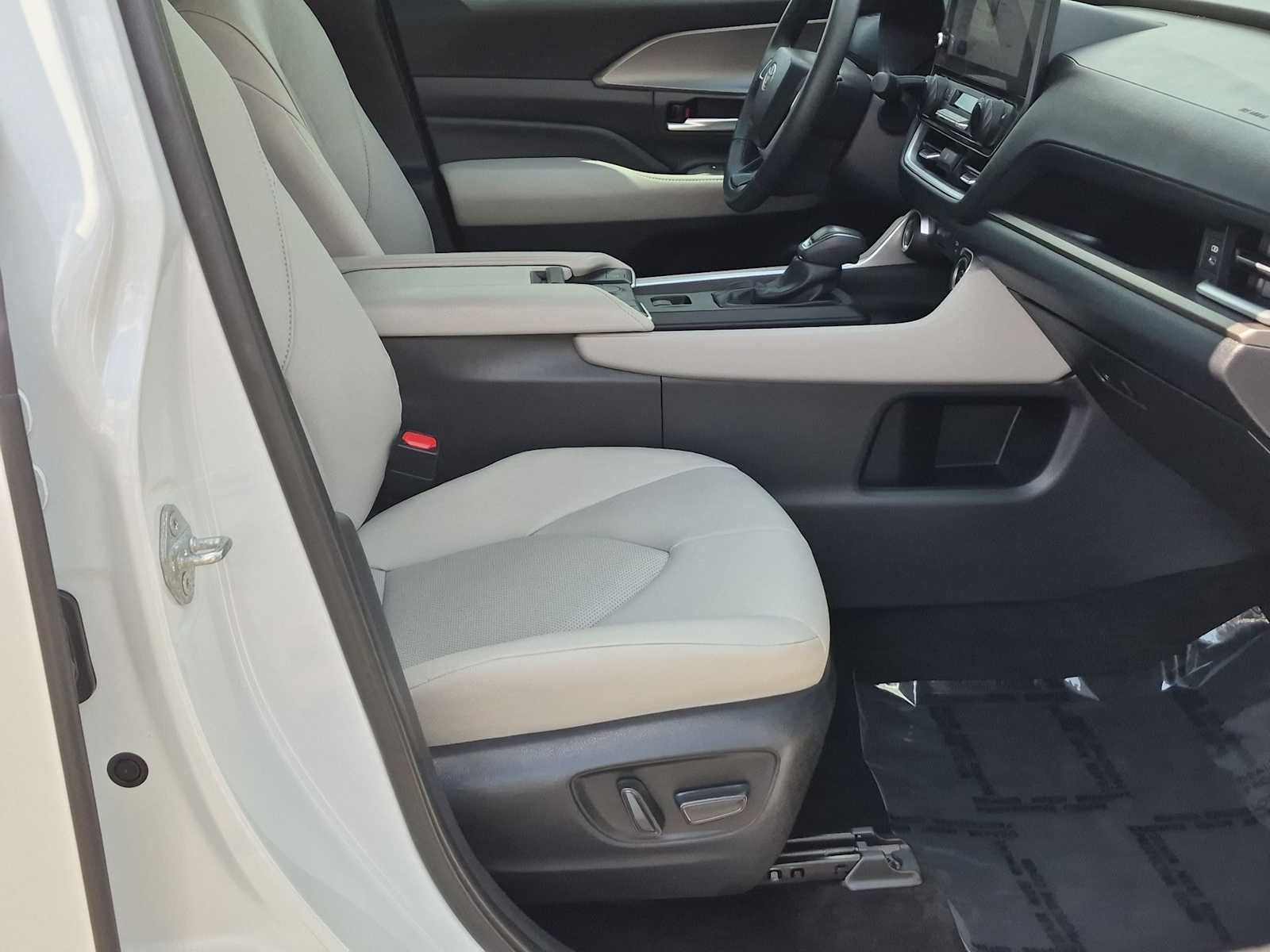 Toyota Grand Highlander XLE 2025