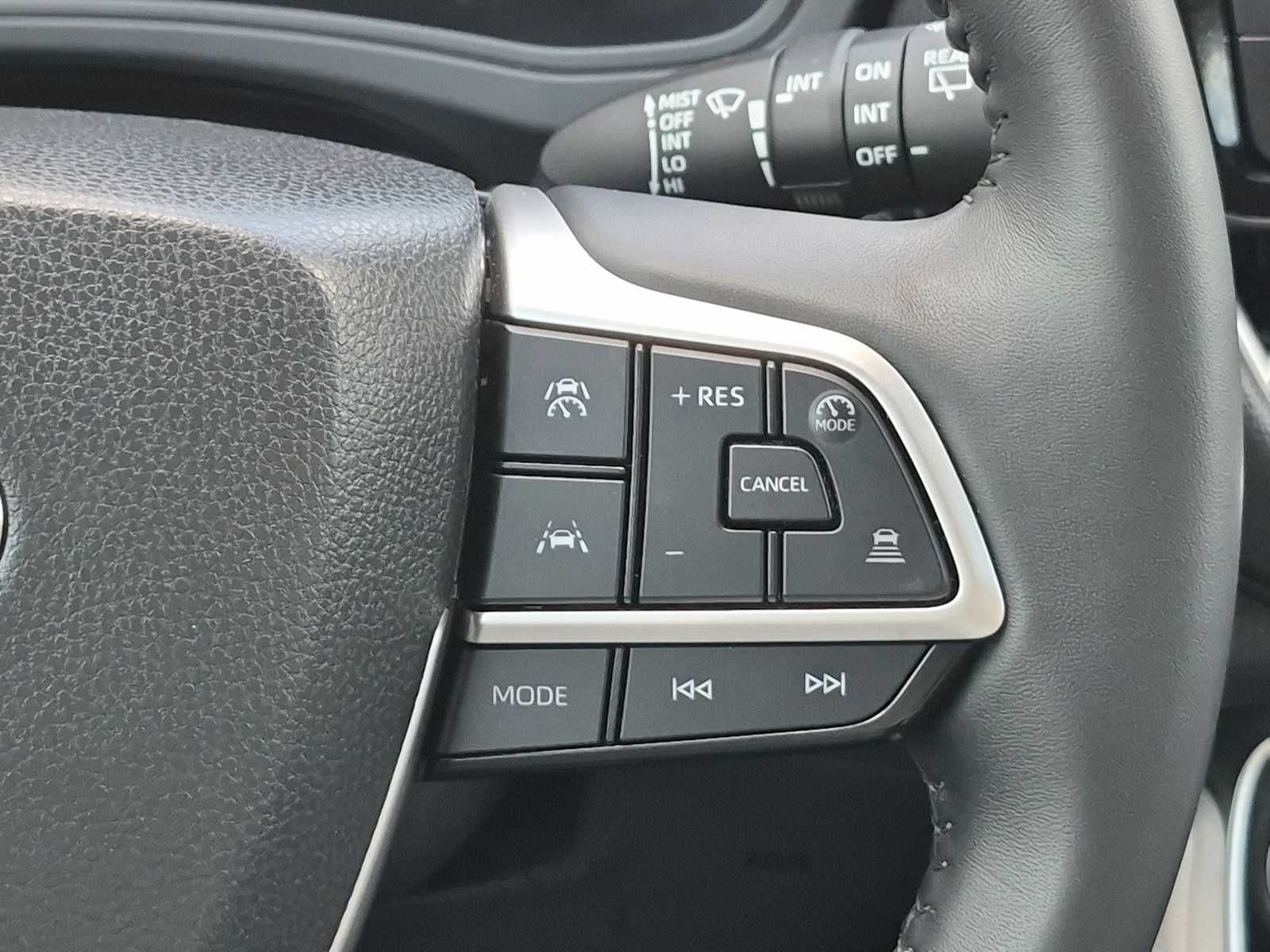 Toyota Grand Highlander XLE 2025