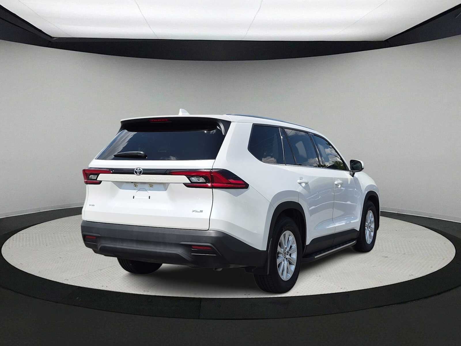 Toyota Grand Highlander XLE 2025