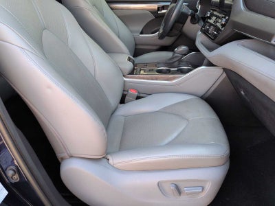 Toyota Highlander Hybrid Limited 2021