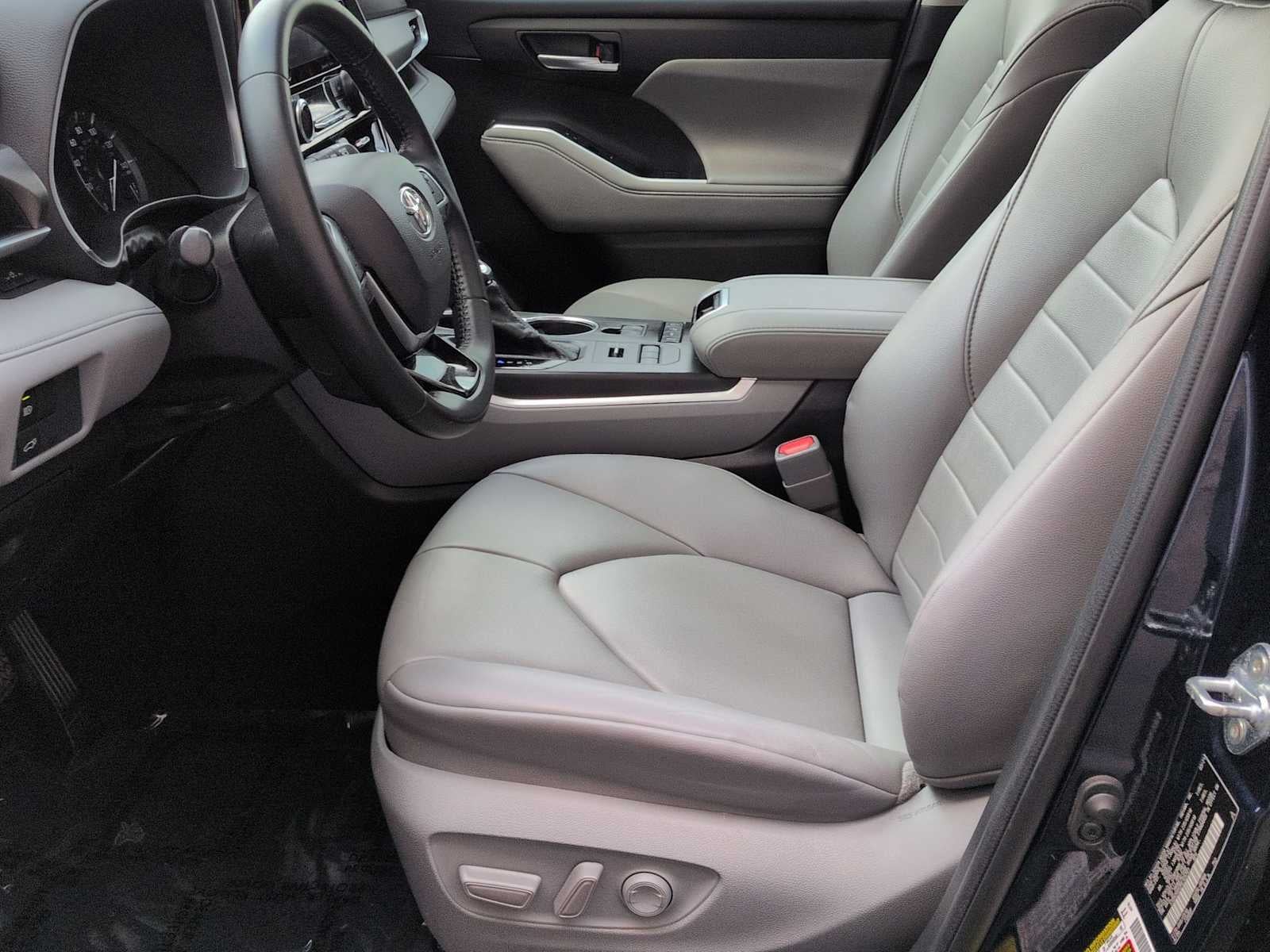 Toyota Highlander XLE 2021