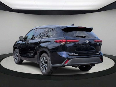 Toyota Highlander XLE 2021