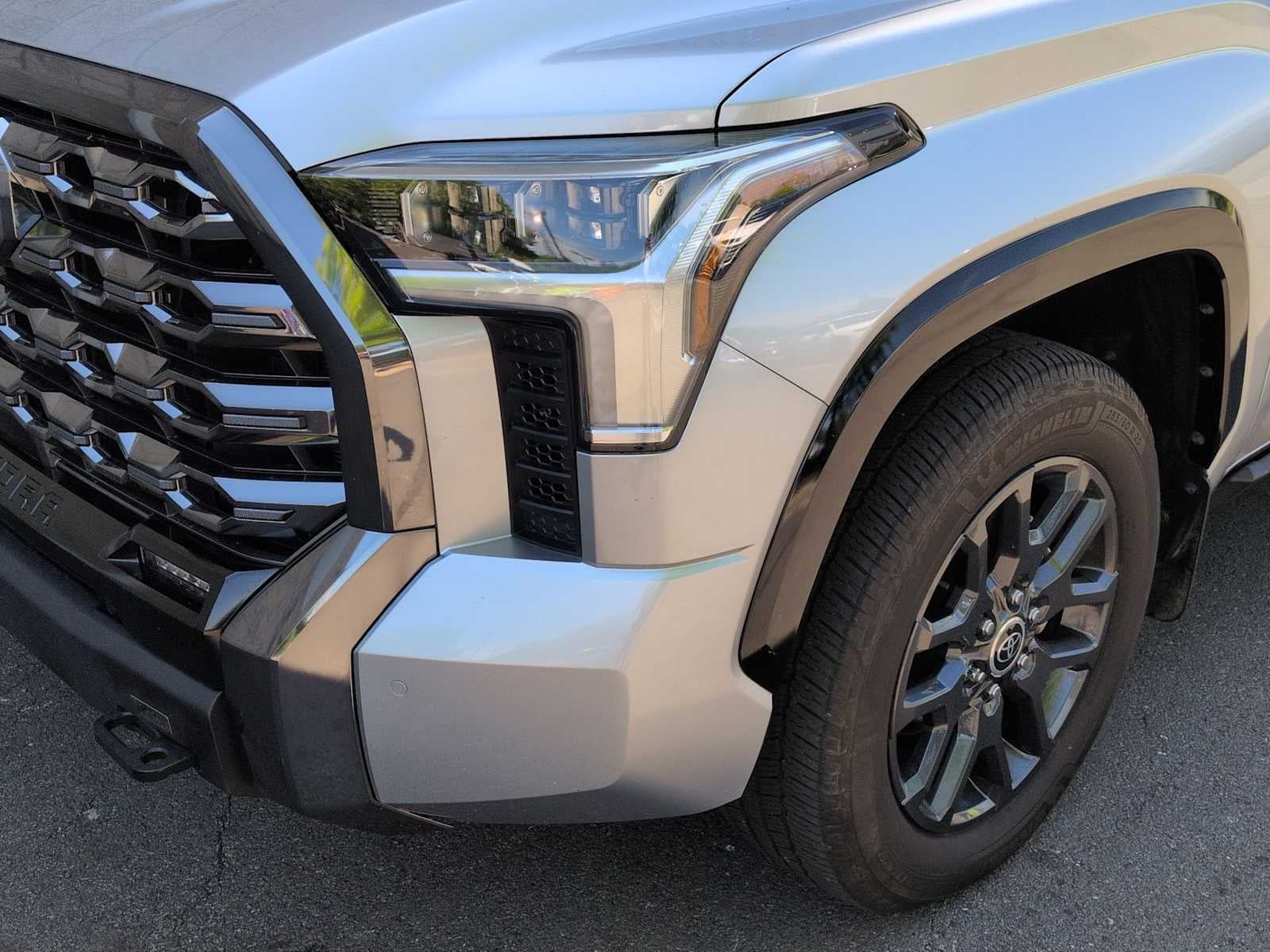 Toyota Tundra Platinum Hybrid 2023