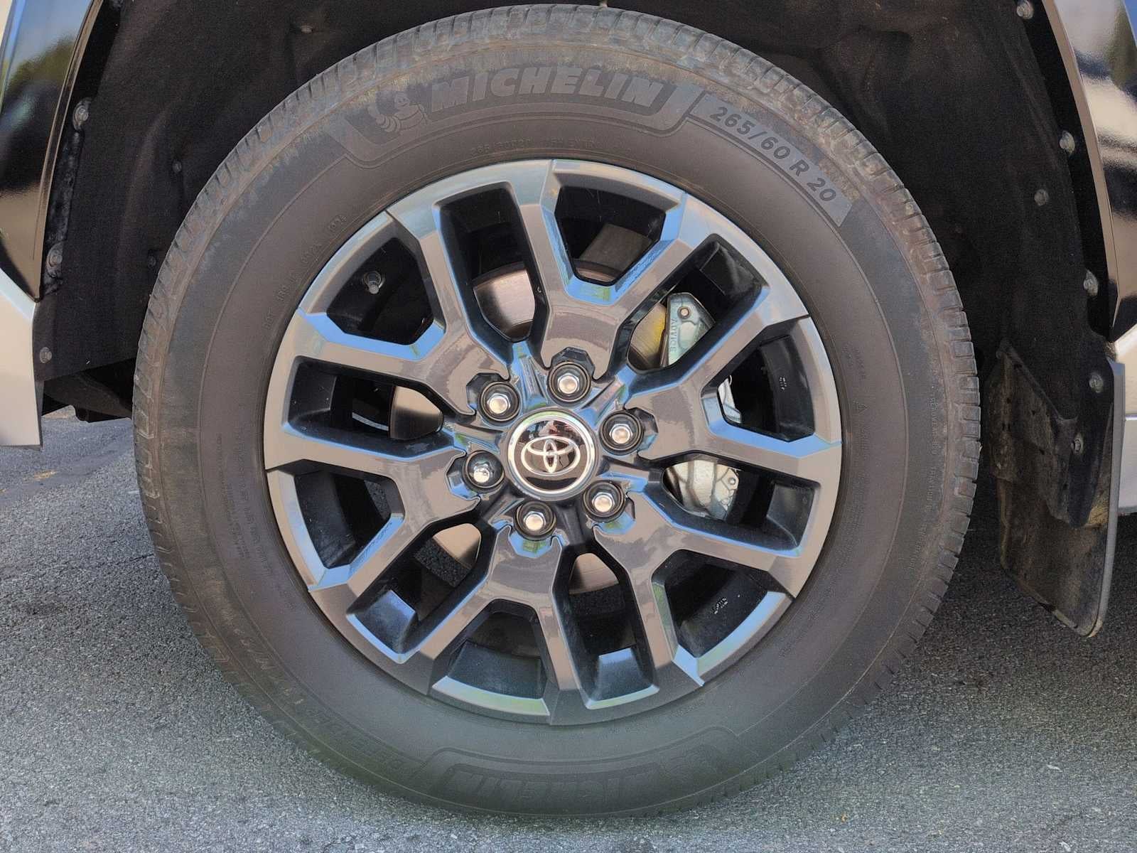 Toyota Tundra Platinum Hybrid 2023