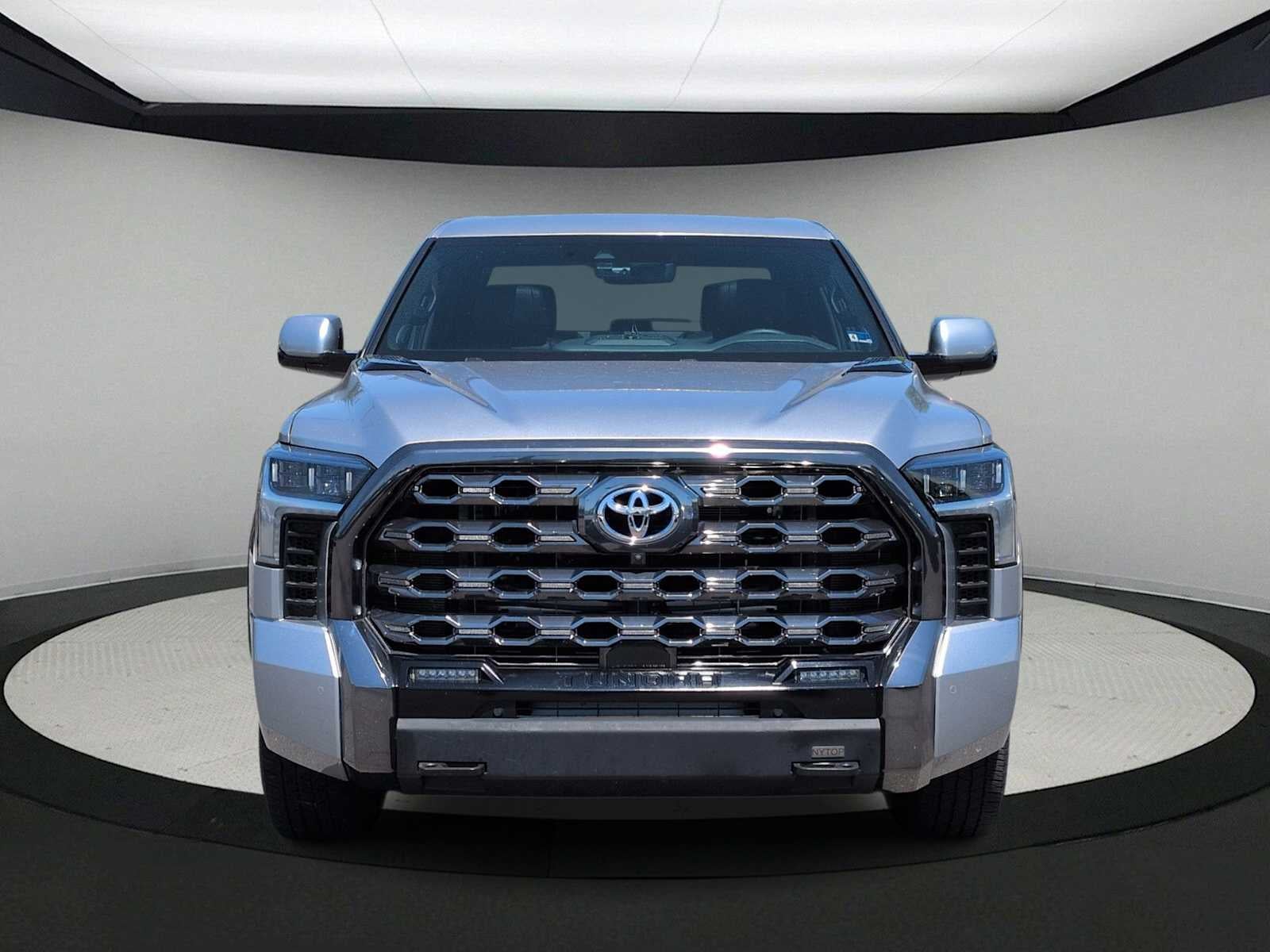 Toyota Tundra Platinum Hybrid 2023