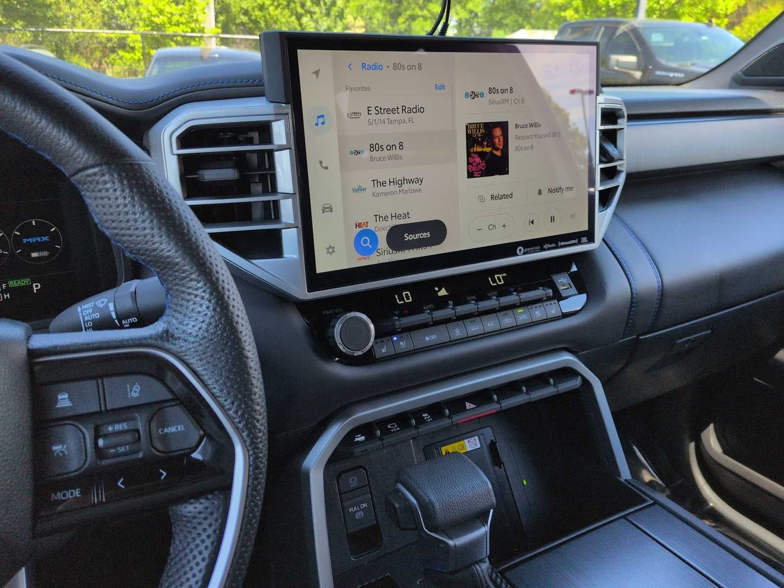 Toyota Tundra Platinum Hybrid 2023