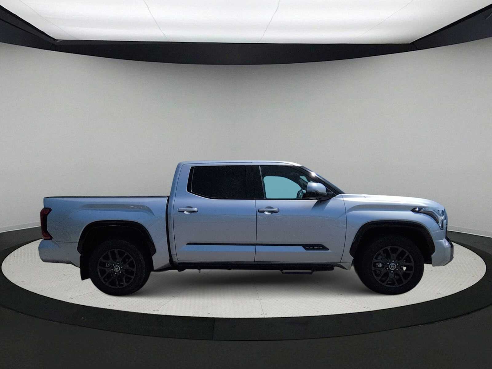 Toyota Tundra Platinum Hybrid 2023