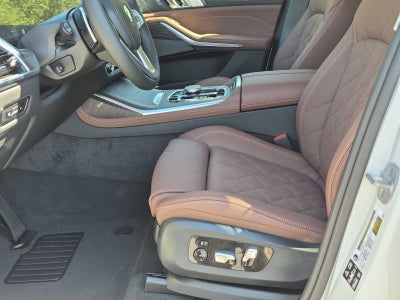 2027 BMW X7 xDrive40i
