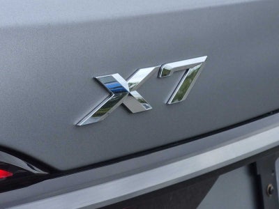 2025 BMW X7 xDrive40i