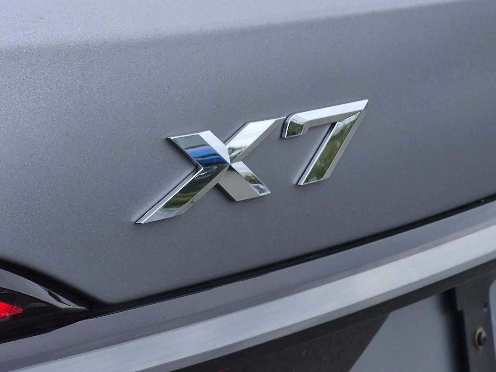 2025 BMW X7 xDrive40i