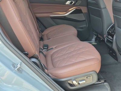 2027 BMW X7 xDrive40i