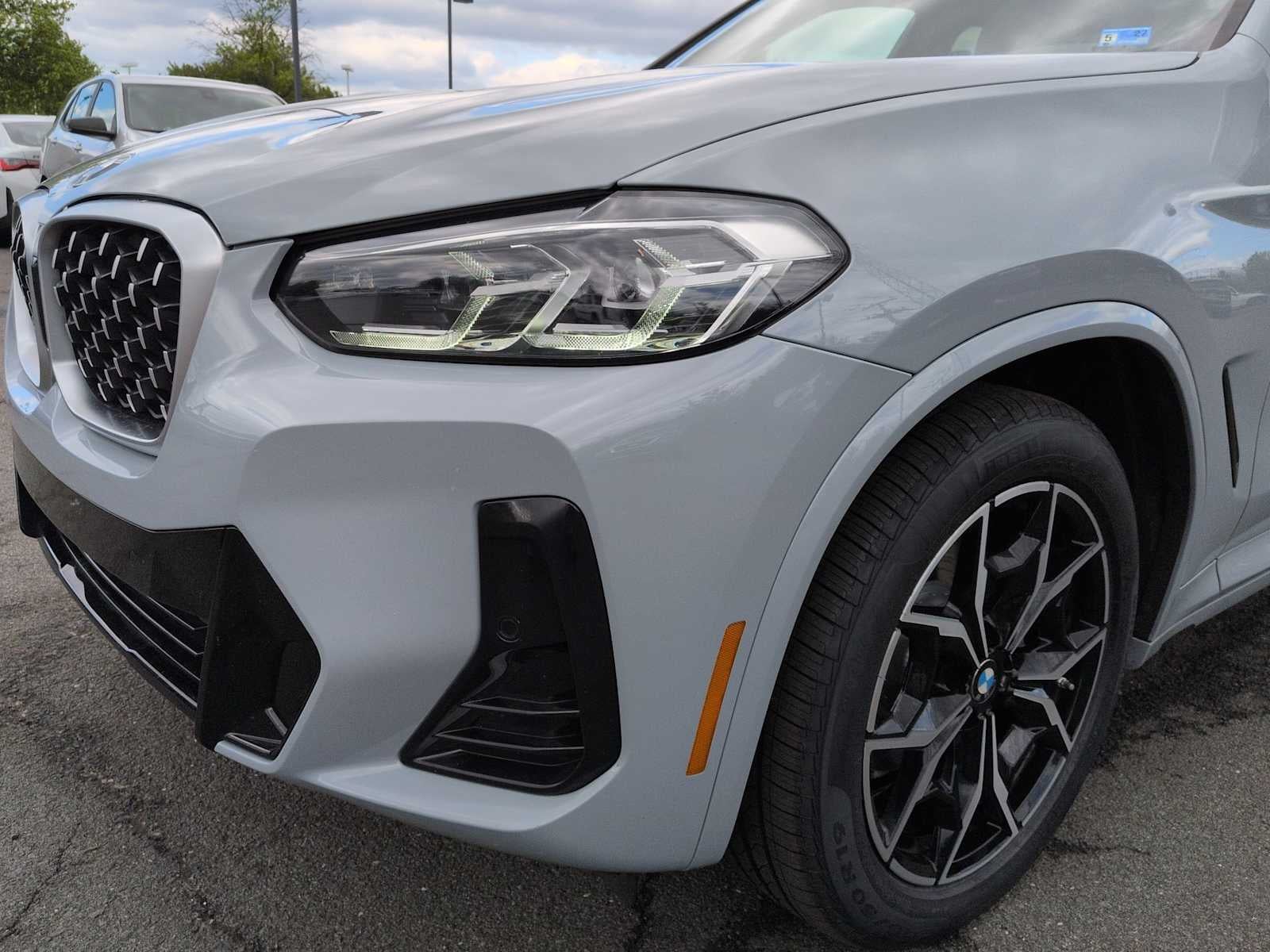 2023 BMW X4 xDrive30i