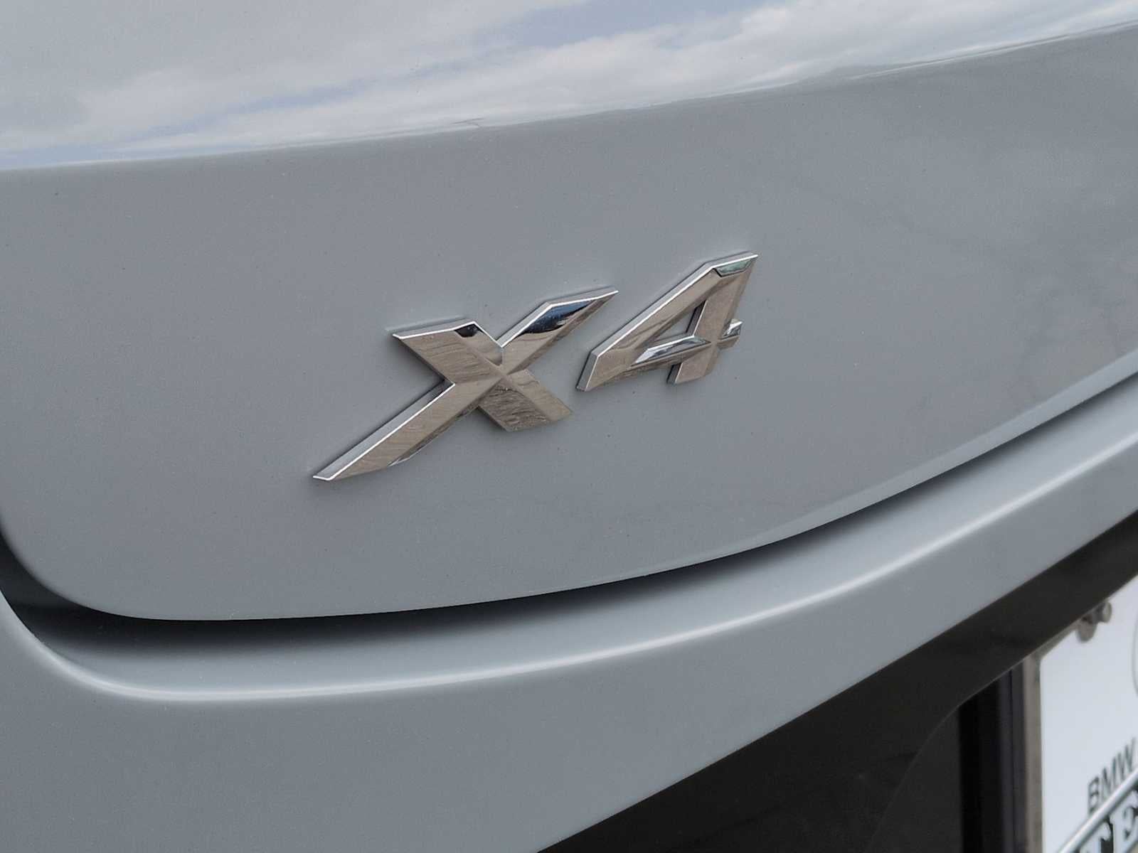 2023 BMW X4 xDrive30i