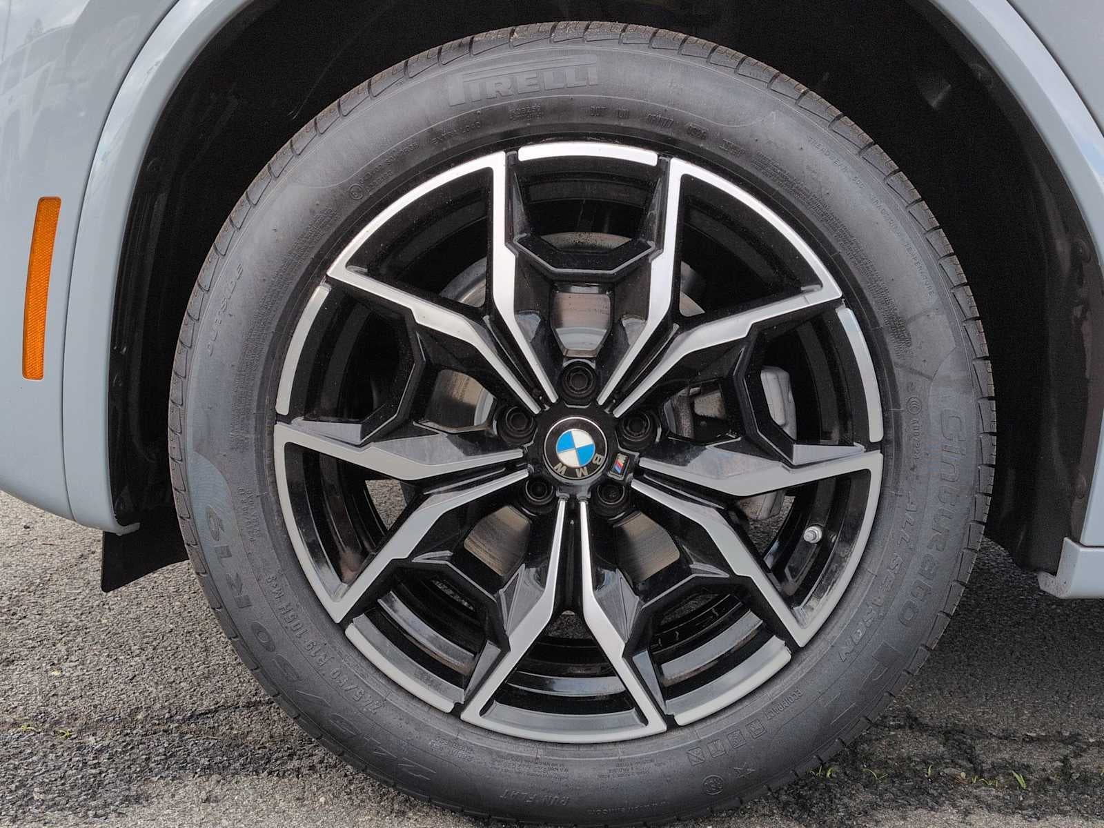 2023 BMW X4 xDrive30i