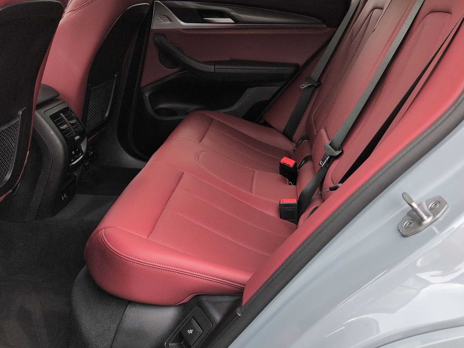 2023 BMW X4 xDrive30i