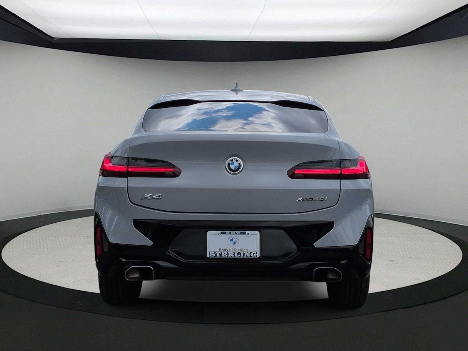 2023 BMW X4 xDrive30i