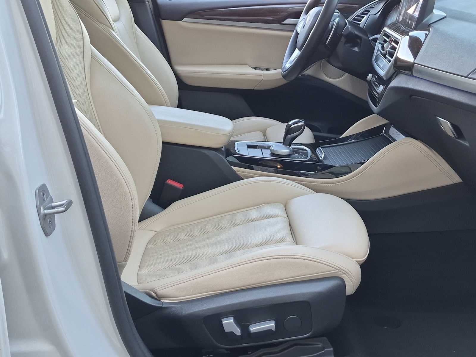 2023 BMW X4 xDrive30i