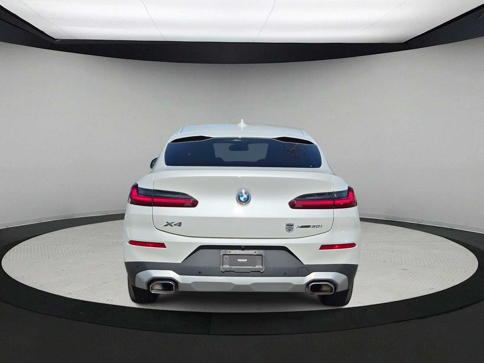 2023 BMW X4 xDrive30i