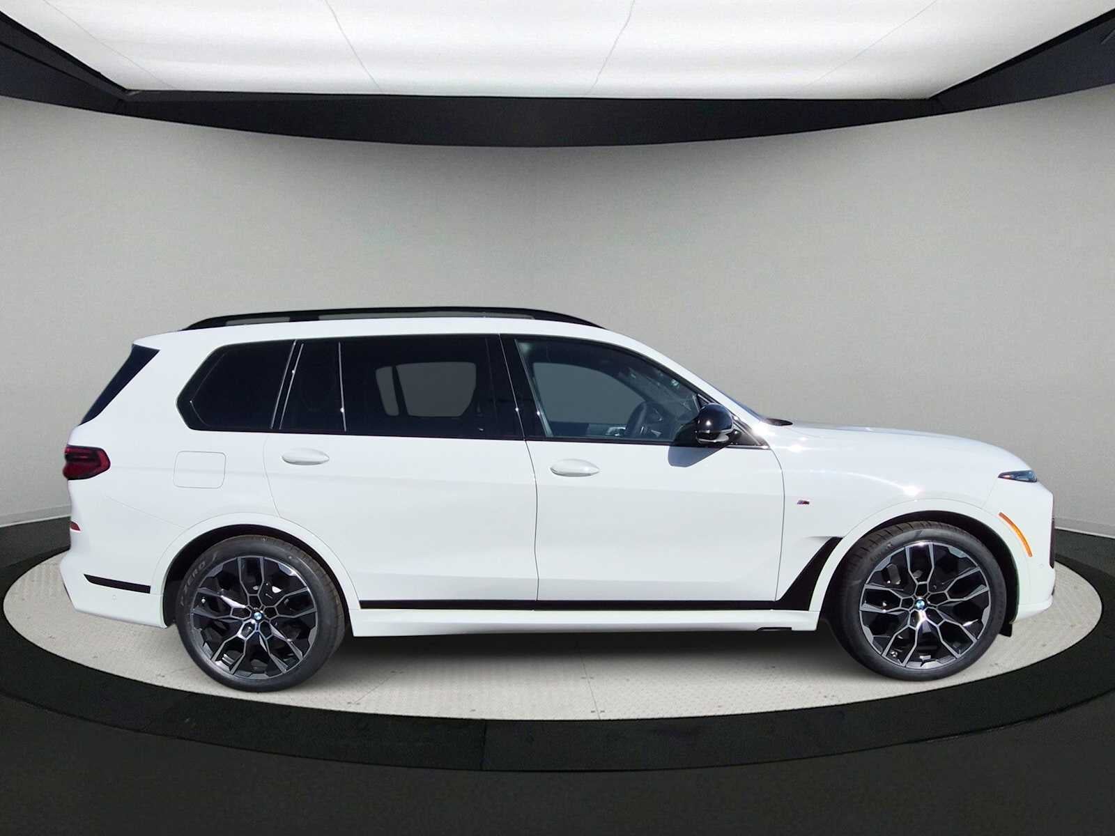 BMW X7 M60i 2027
