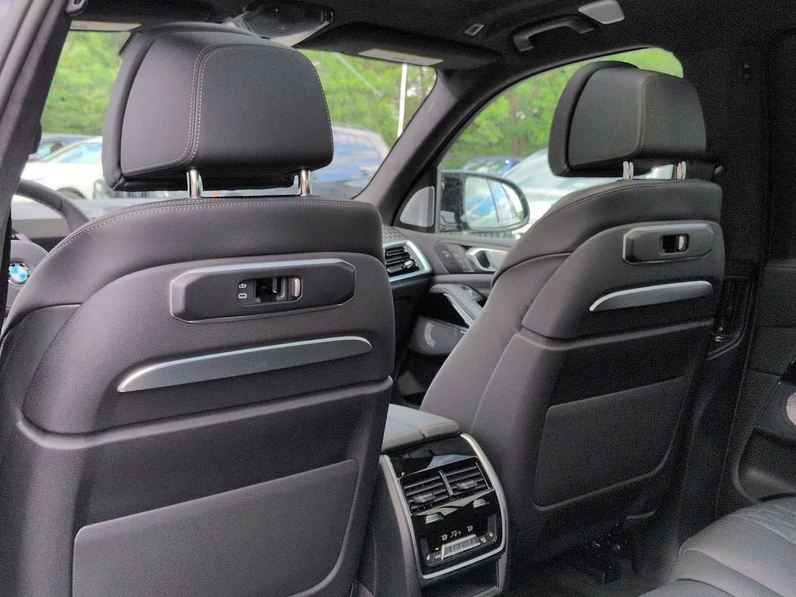 BMW X7 M60i 2027