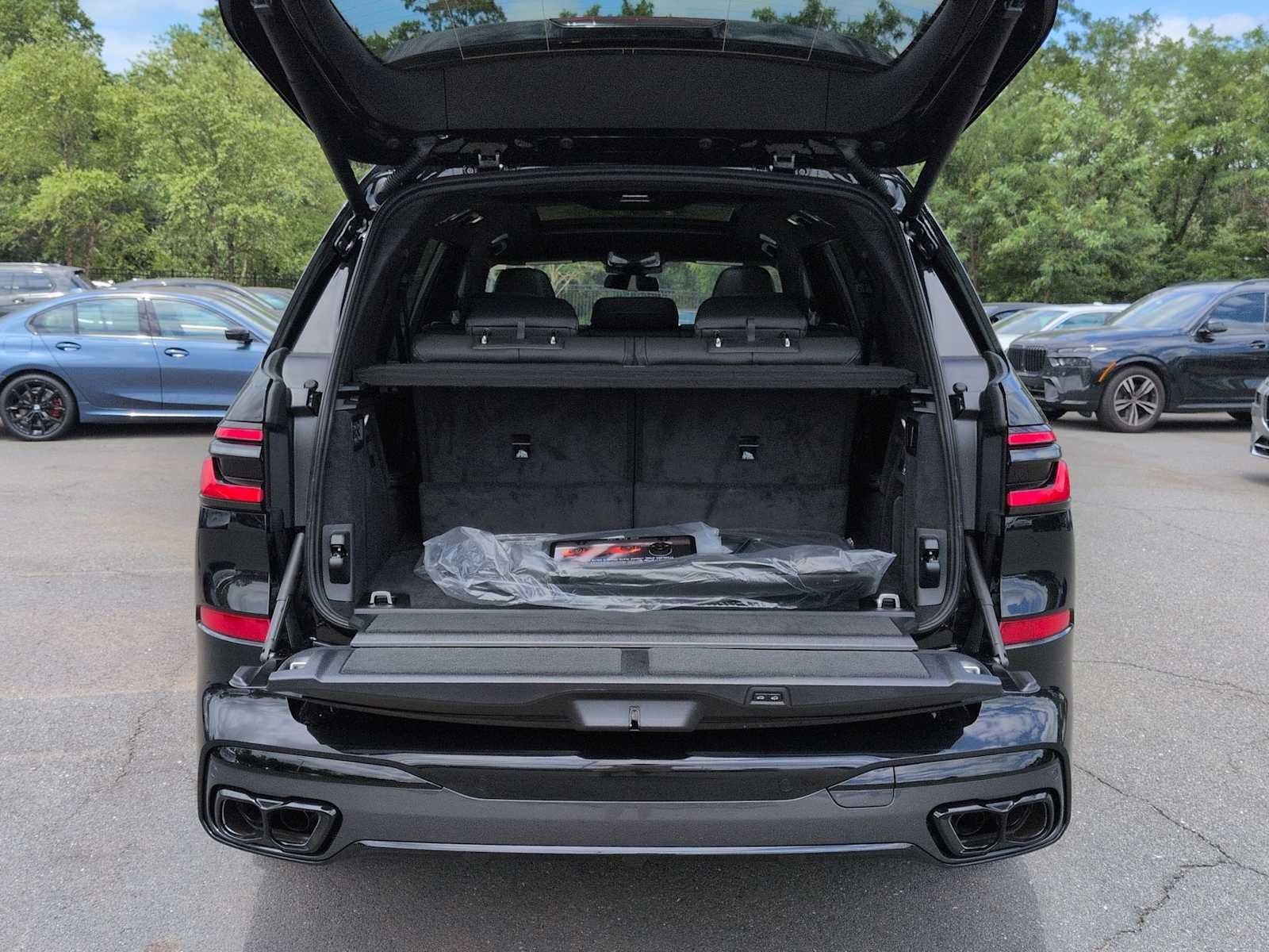BMW X7 M60i 2027