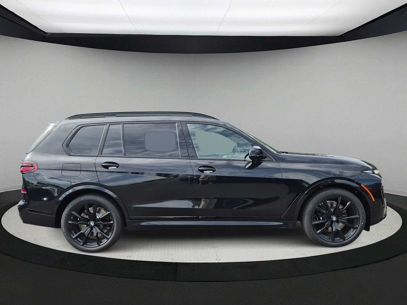 BMW X7 M60i 2027