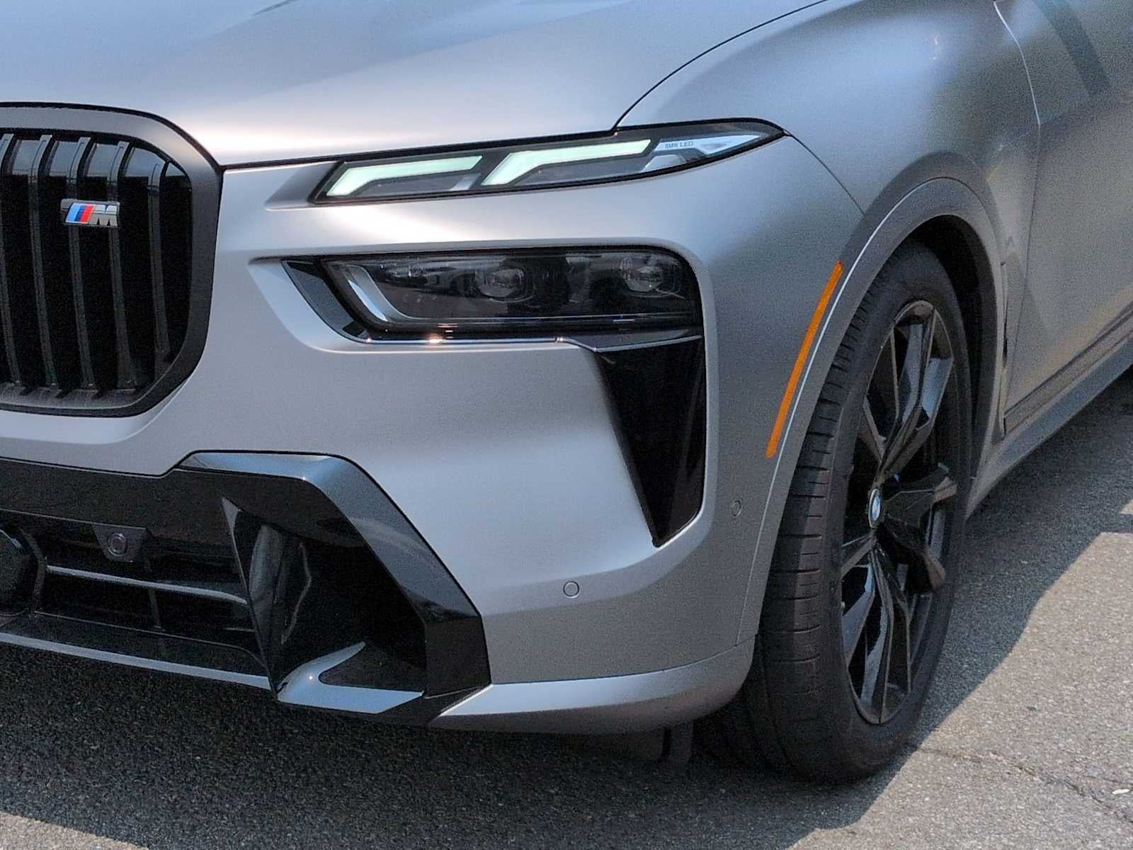 BMW X7 M60i 2027