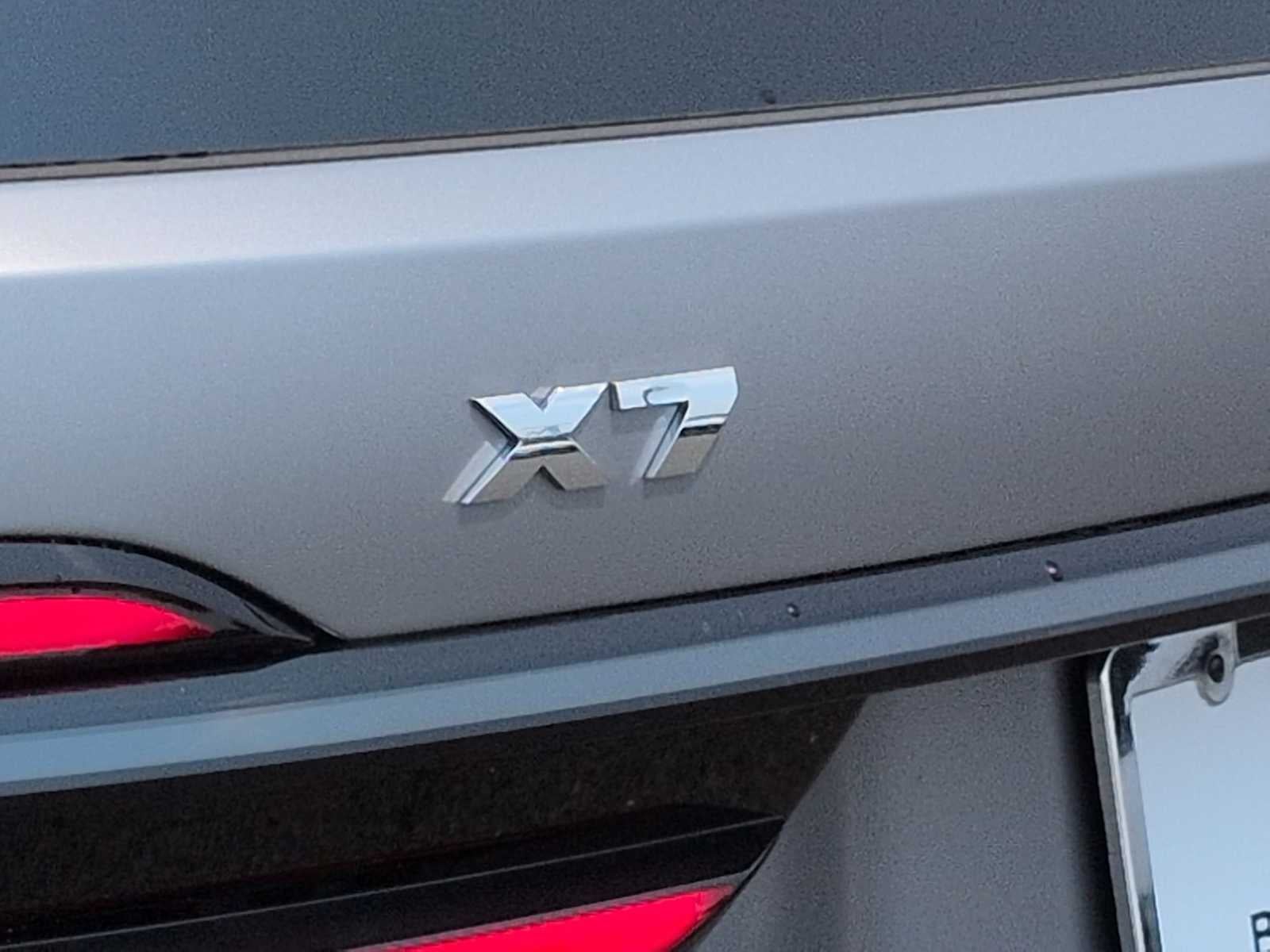 BMW X7 M60i 2027