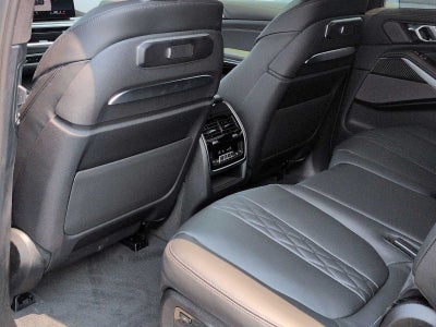 BMW X7 M60i 2027