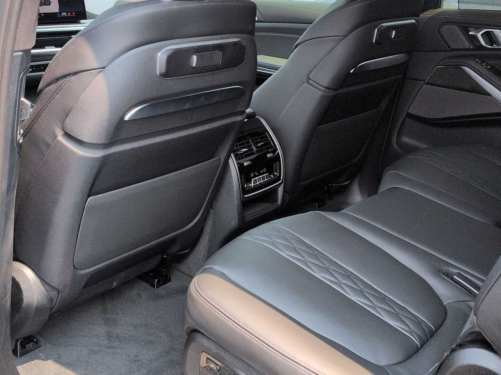 BMW X7 M60i 2027